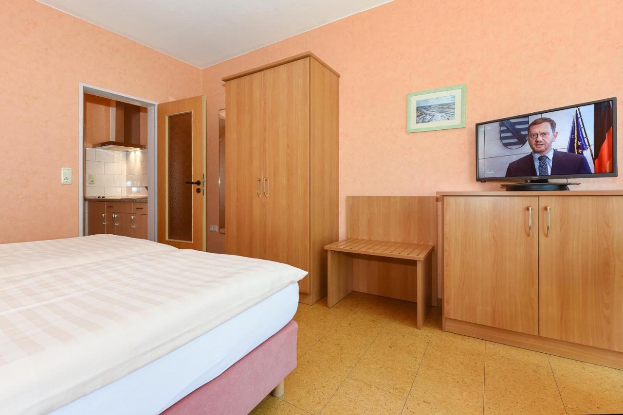 Hotel-Pension Altes Siel بينسيرسيال المظهر الخارجي الصورة