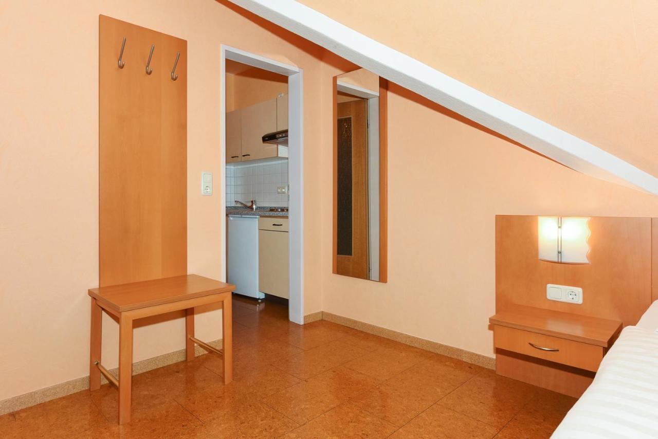 Hotel-Pension Altes Siel بينسيرسيال المظهر الخارجي الصورة