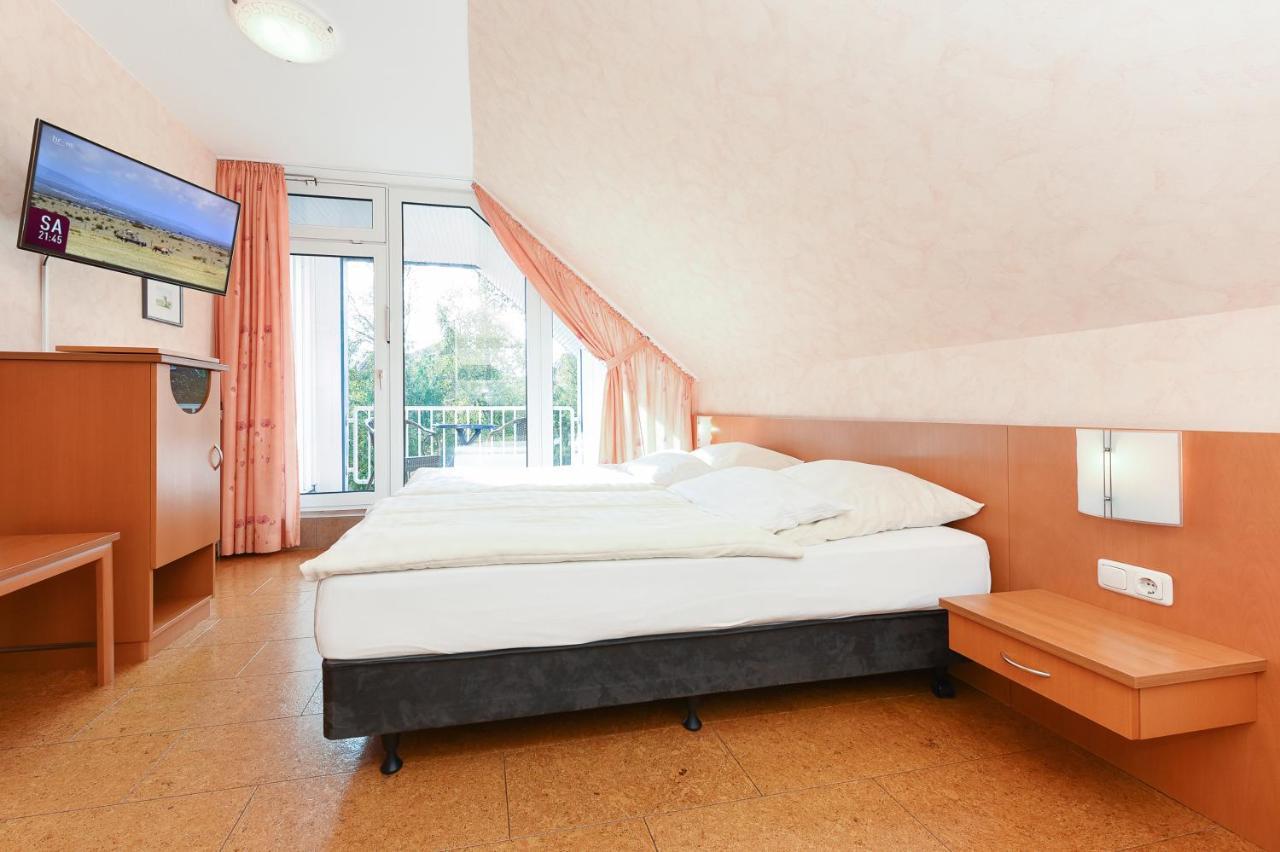 Hotel-Pension Altes Siel بينسيرسيال المظهر الخارجي الصورة